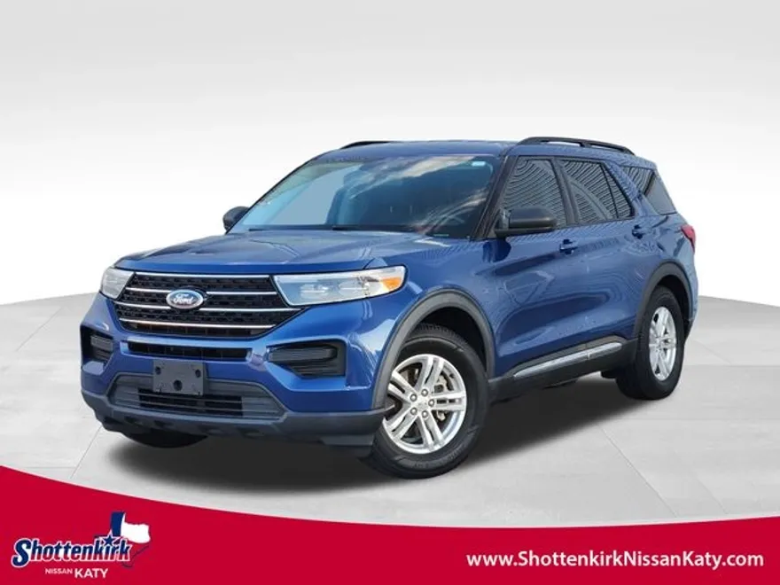 2021 Ford Explorer XLT photo 1