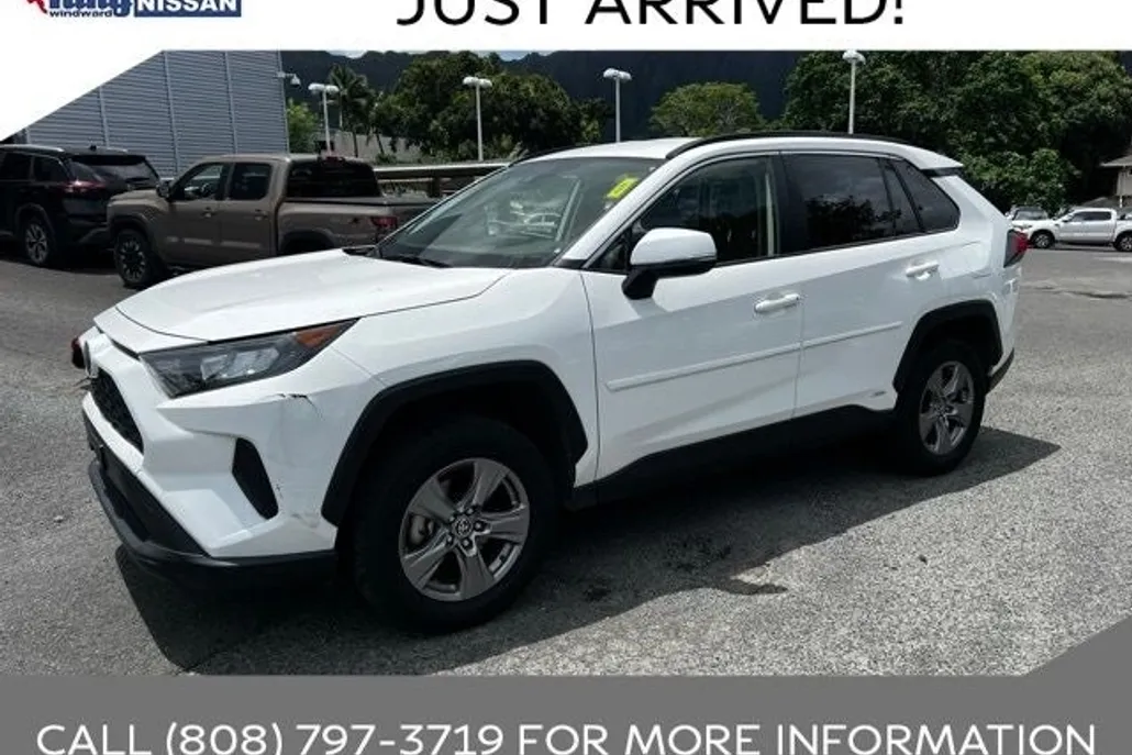 2022 Toyota RAV4 Hybrid LE photo 1