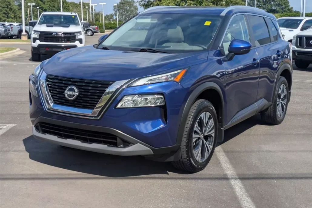 2022 Nissan Rogue SV photo 1