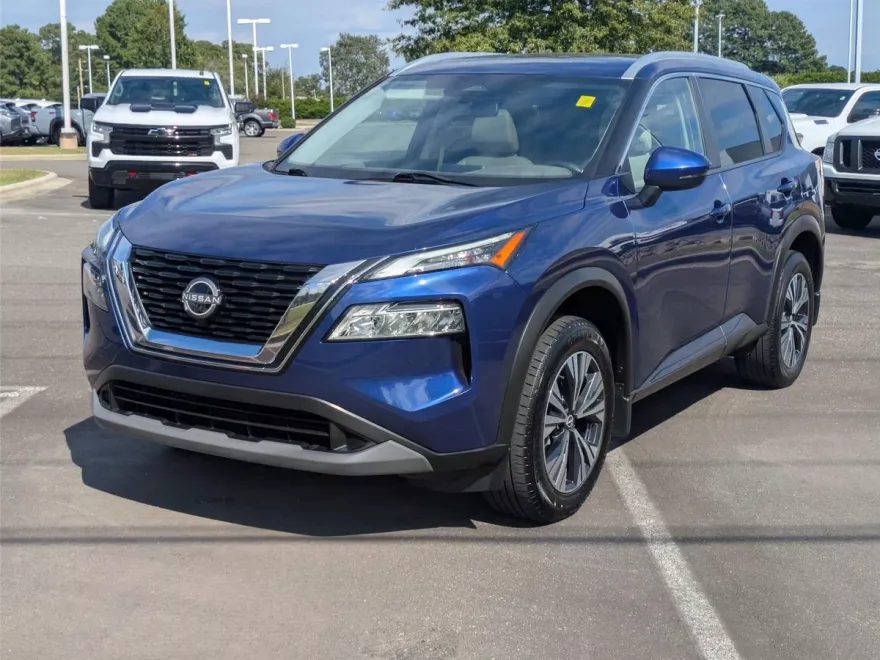 2022 Nissan Rogue SV photo 1