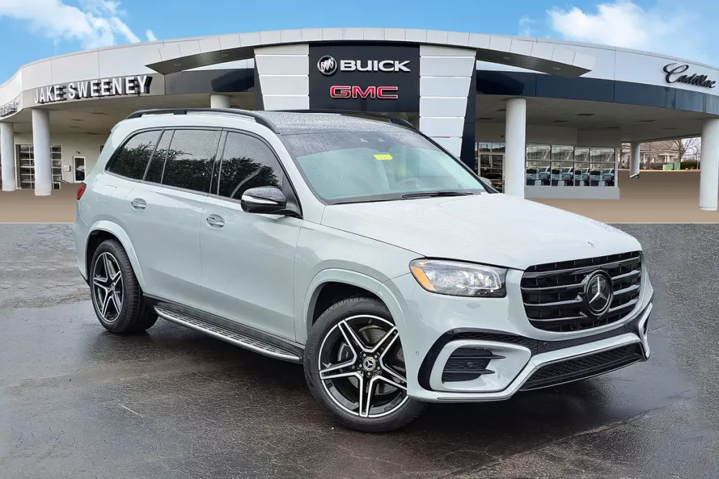 2025 Mercedes Benz GLS 450 4MATIC photo 1
