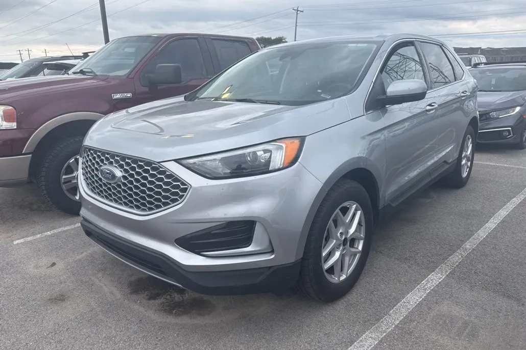 2024 Ford Edge SEL photo 1