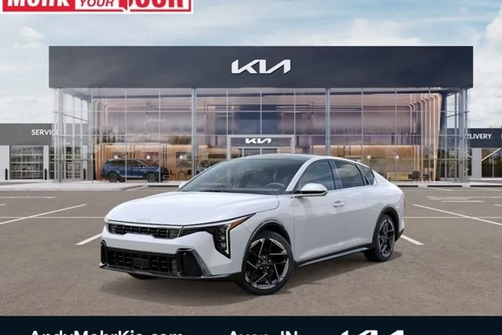2025 Kia K4 GT-Line photo 1