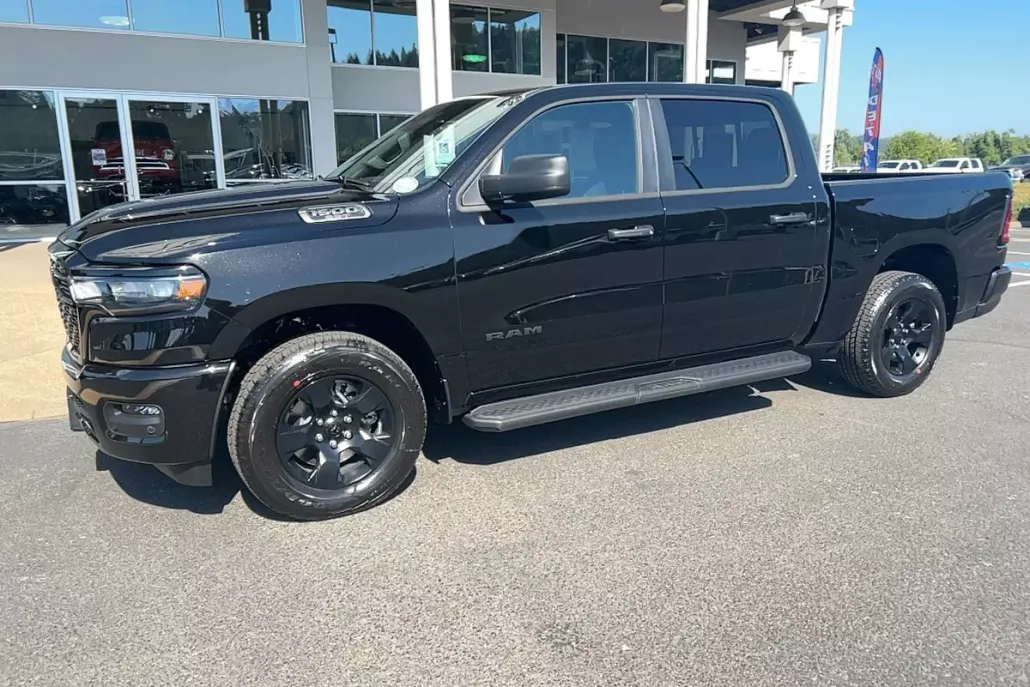 2025 Ram 1500 Tradesman photo 1