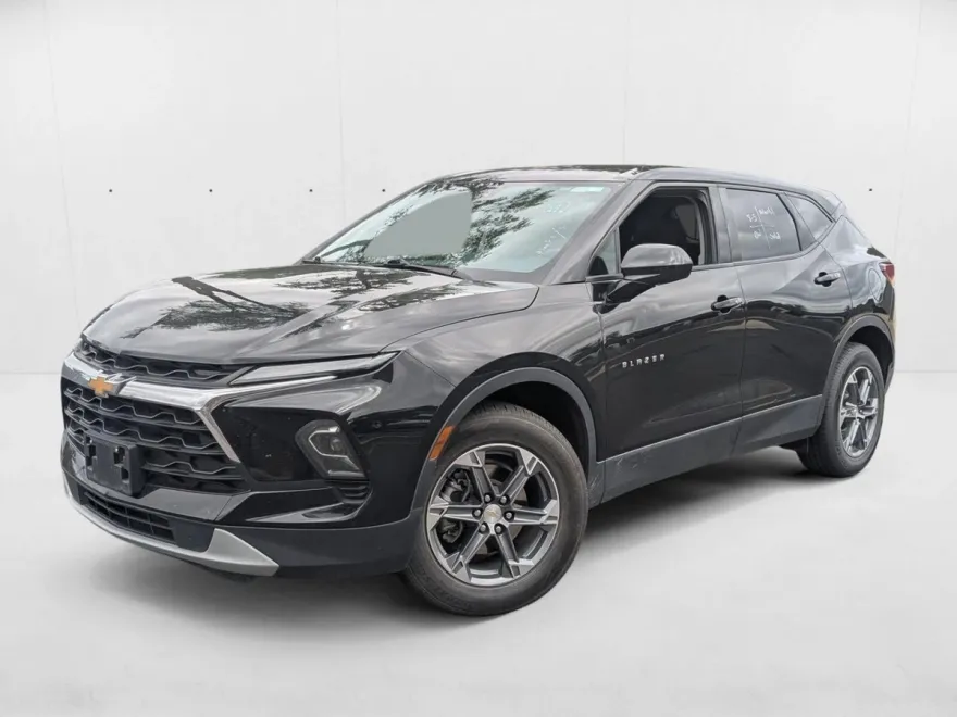 2023 Chevrolet Blazer 2LT photo 1