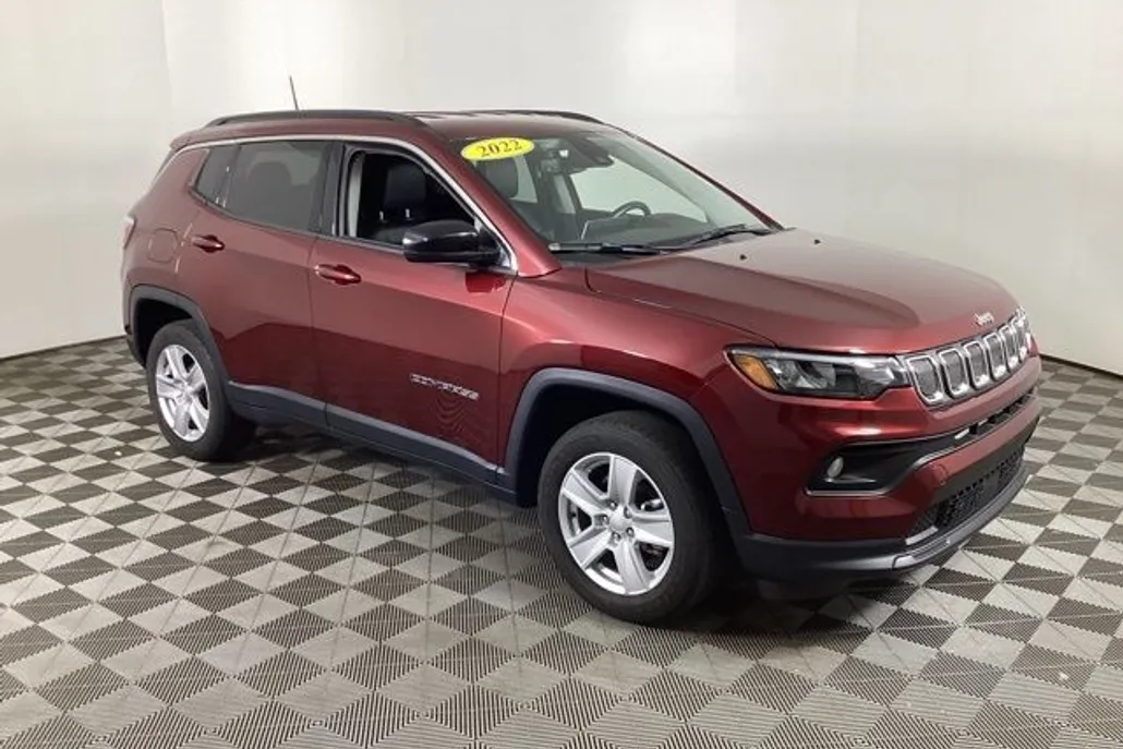 2022 Jeep Compass Latitude photo 1
