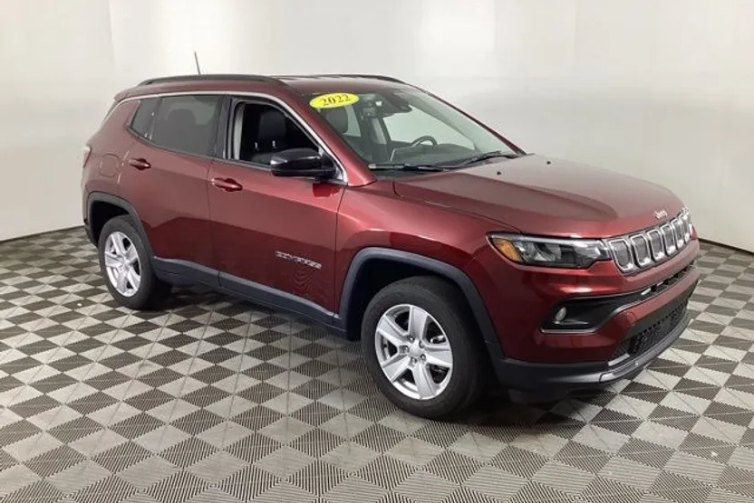 2022 Jeep Compass Latitude photo 1