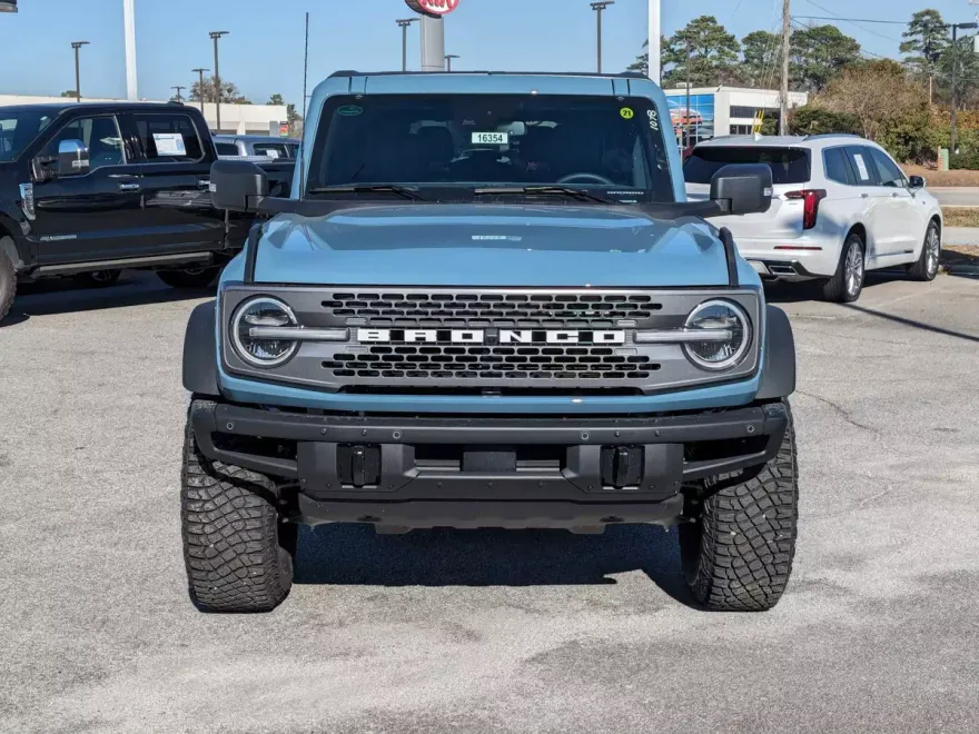 2023 Ford Bronco Badlands photo 1