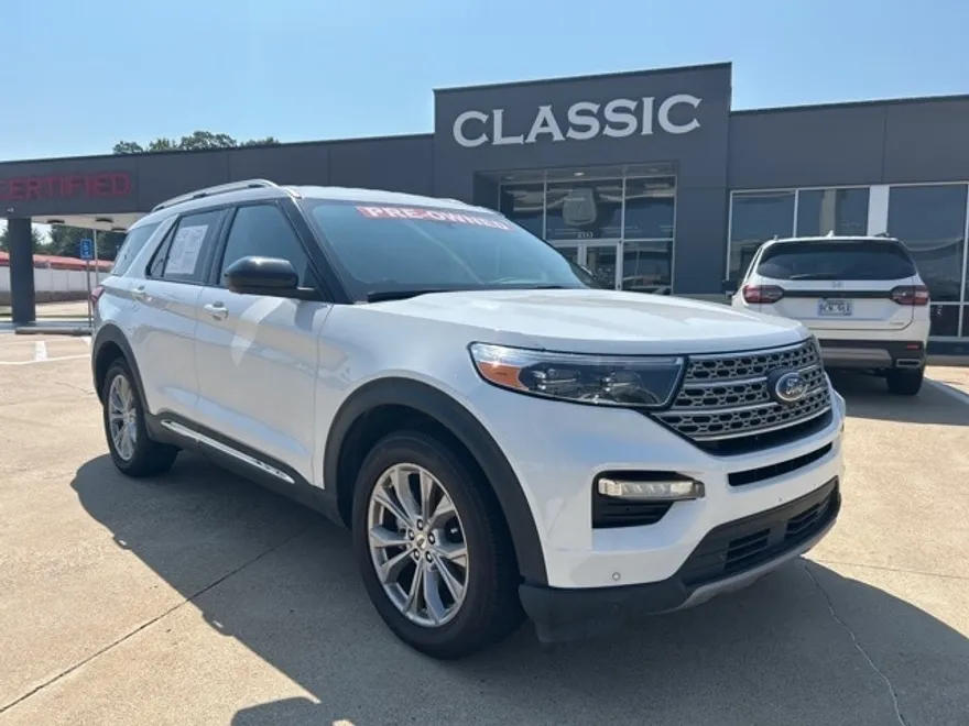 2023 Ford Explorer Limited photo 1