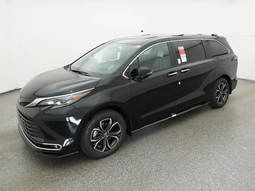 2025 Toyota Sienna Platinum photo 1