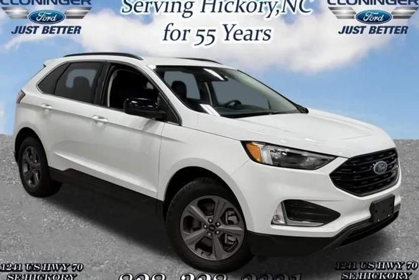 2022 Ford Edge SEL photo 1
