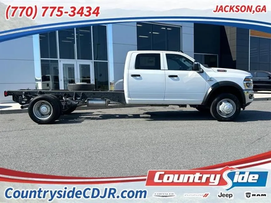 2025 Ram 5500 Tradesman photo 1
