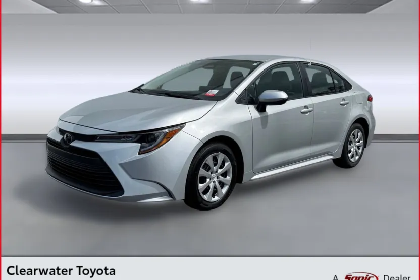 2025 Toyota Corolla LE photo 1
