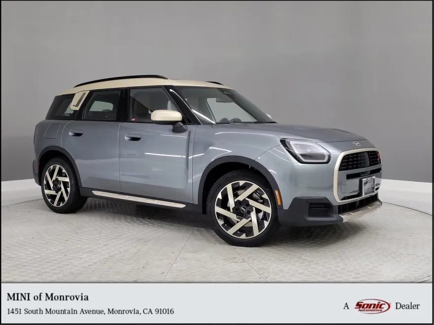 2025 Mini Countryman Signature photo 1