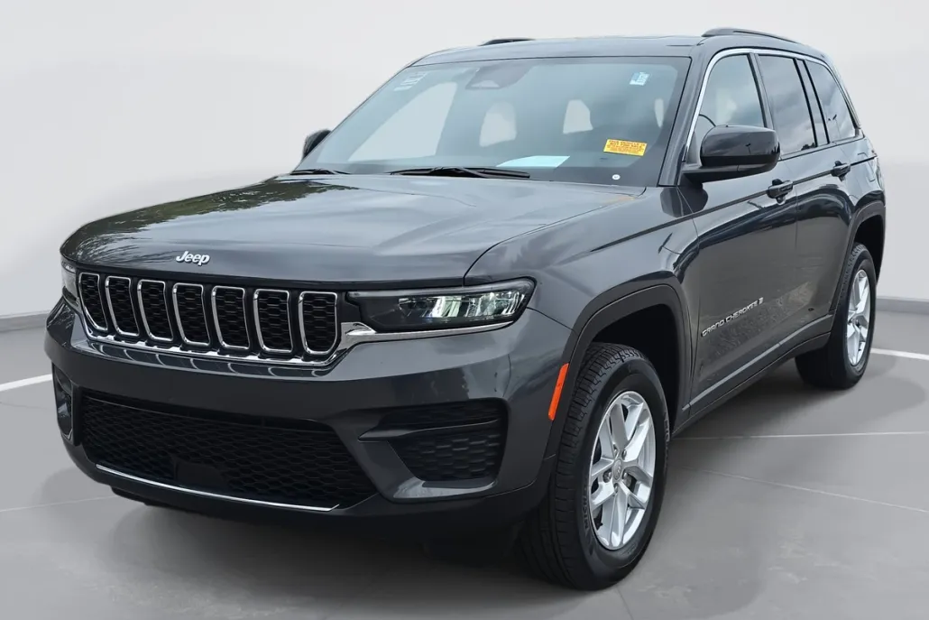 2025 Jeep Grand Cherokee Laredo X photo 1
