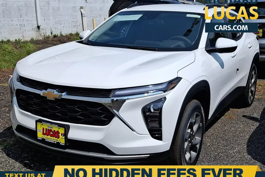 2025 Chevrolet Trax LT photo 1