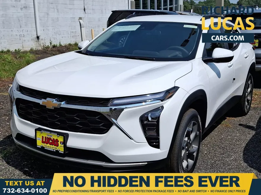 2025 Chevrolet Trax LT photo 1