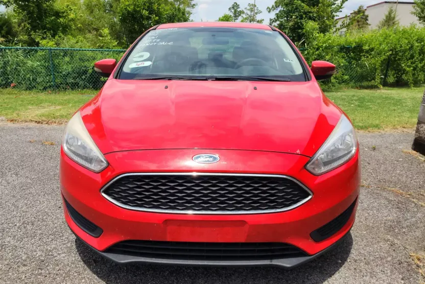 2016 Ford Focus SE photo 1