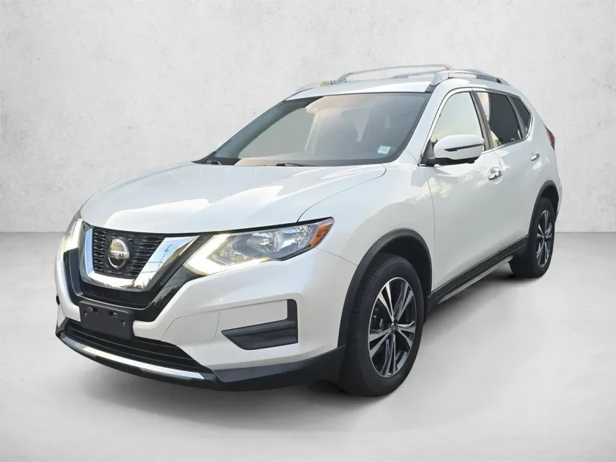 2020 Nissan Rogue SV photo 1