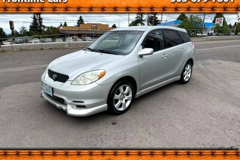 2004 Toyota Corolla Matrix L photo 1