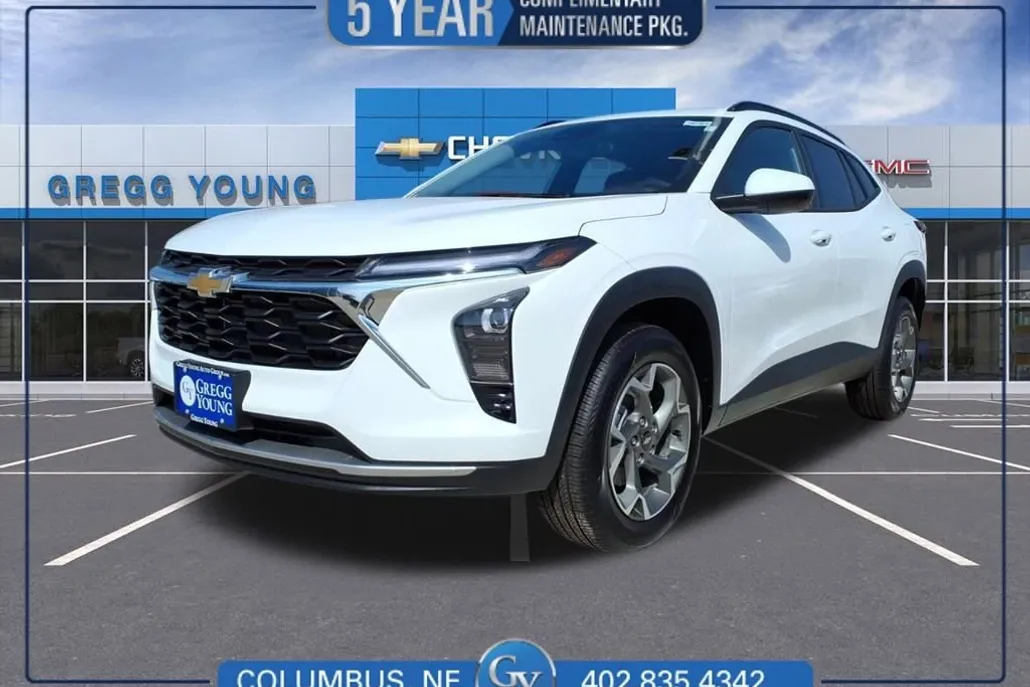 2025 Chevrolet Trax LT photo 1