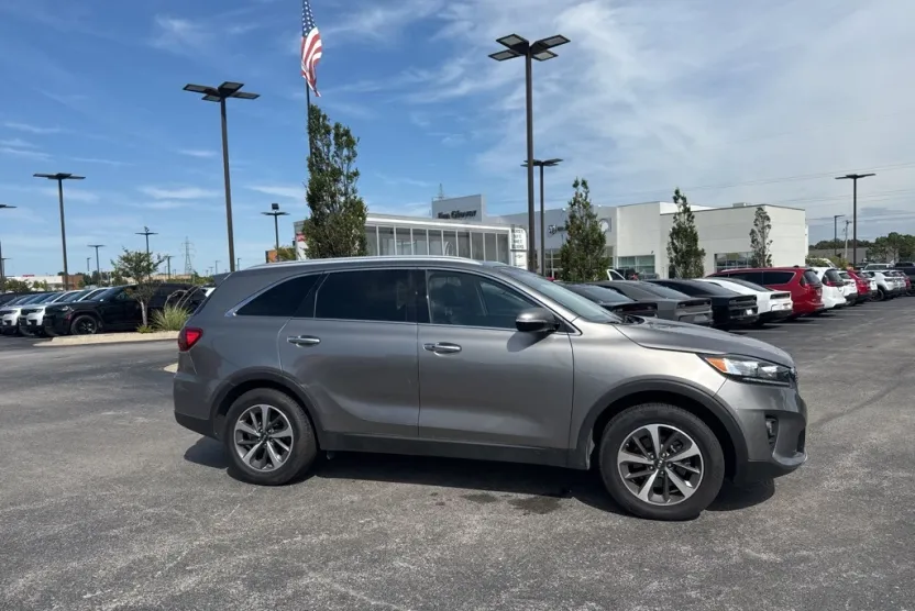 2019 Kia Sorento EX photo 1