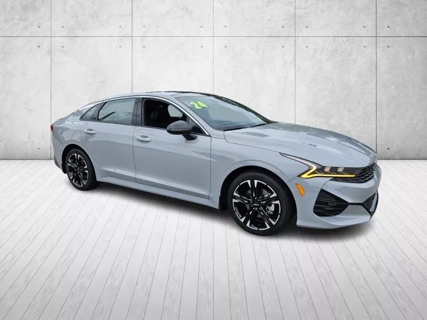 2024 Kia K5 GT-Line photo 1