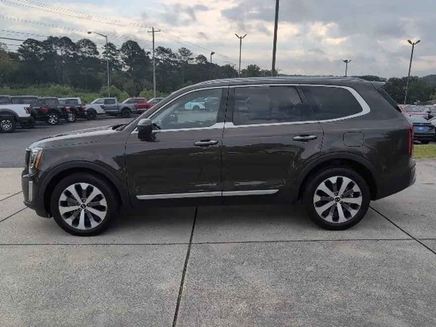 2021 Kia Telluride S photo 1
