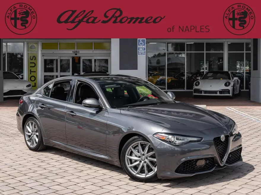 2023 Alfa Romeo Giulia SPRINT photo 1