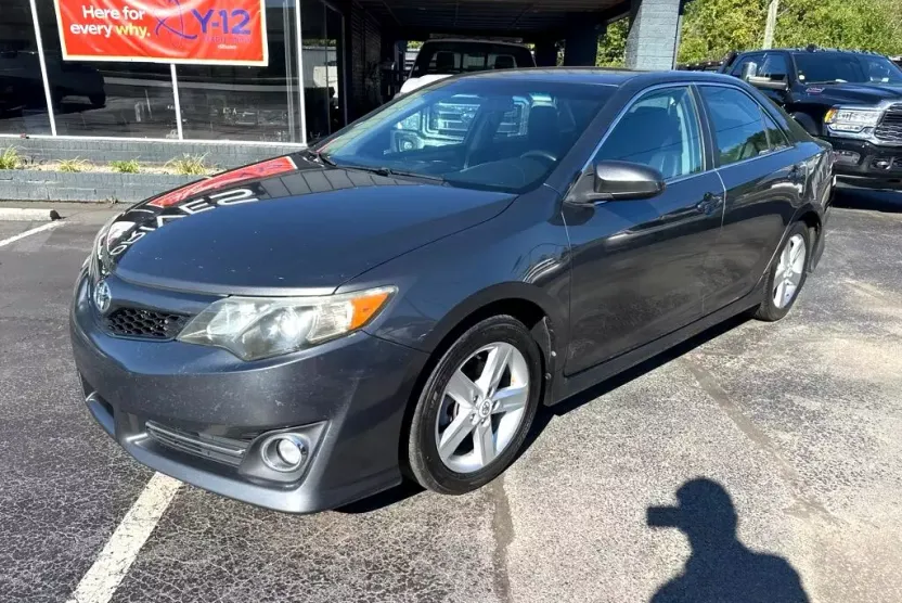2012 Toyota Camry Base photo 1