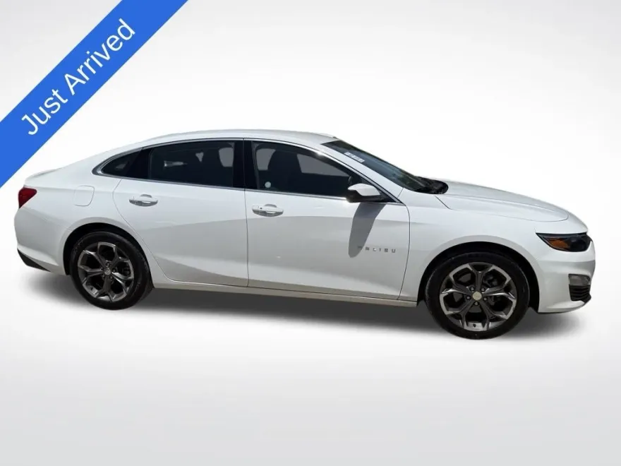 2023 Chevrolet Malibu 1LT photo 1