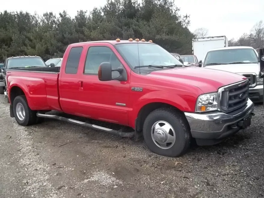 2004 Ford F-350 XLT photo 1
