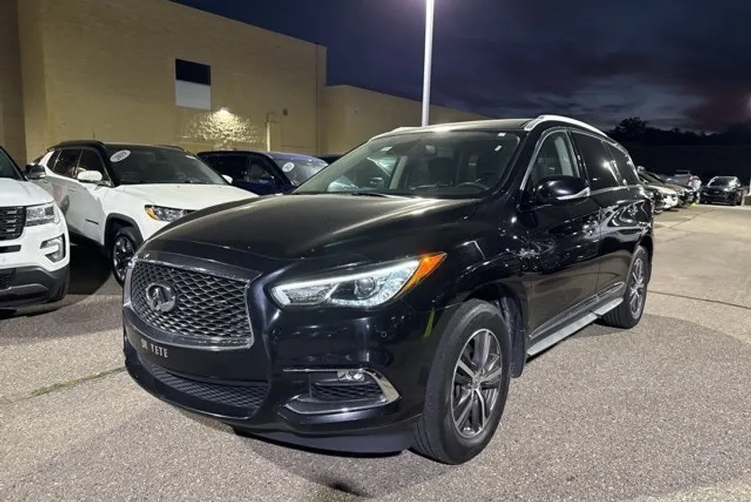 2019 Infiniti QX60 Luxe photo 1