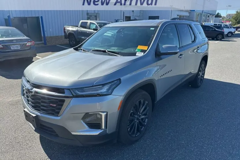 2023 Chevrolet Traverse RS photo 1