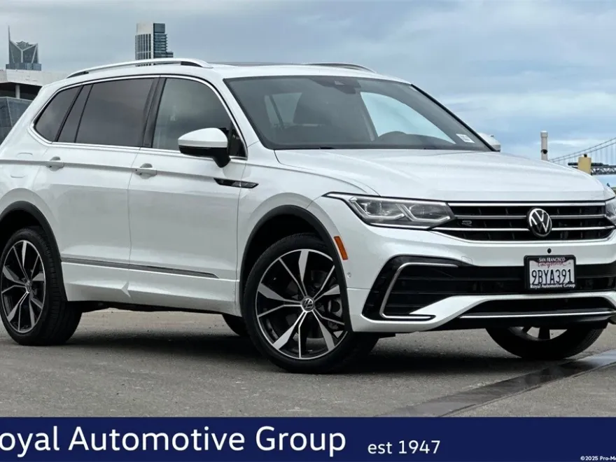 2022 Volkswagen Tiguan SEL Premium R-Line photo 1