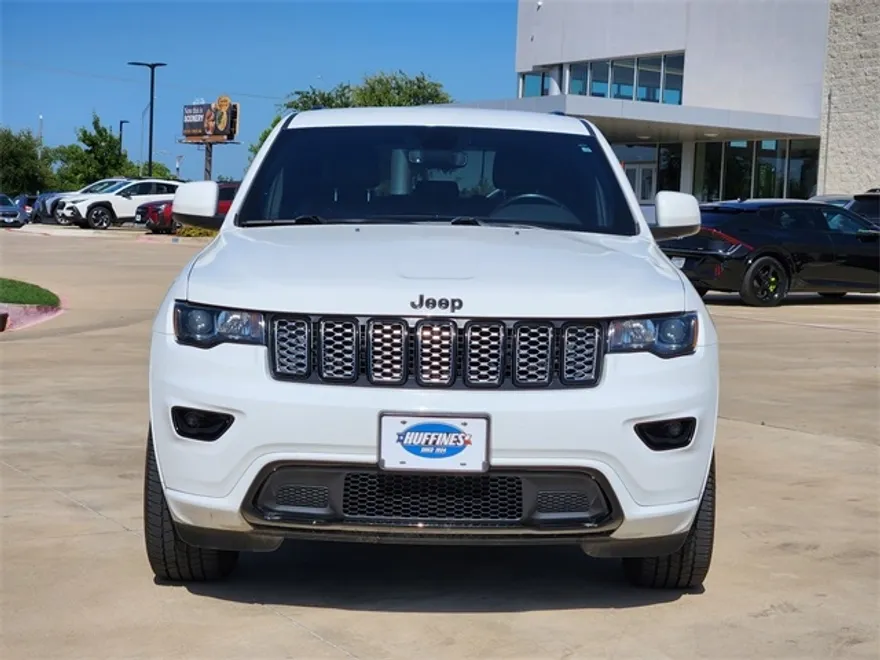 2019 Jeep Grand Cherokee Altitude photo 1