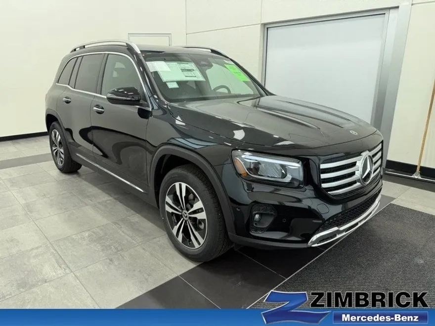 2025 Mercedes Benz GLB 250 4MATIC photo 1