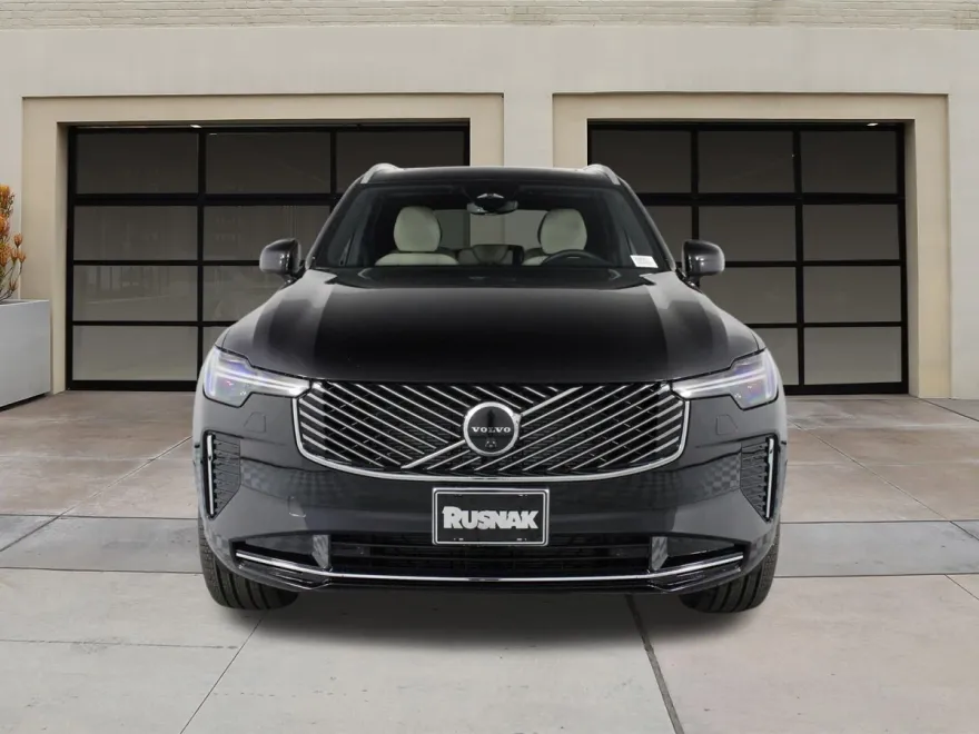 2026 Volvo XC90 B5 Plus photo 1