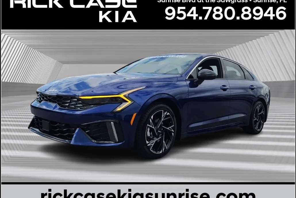 2025 Kia K5 GT-Line photo 1