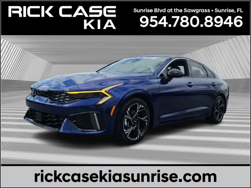 2025 Kia K5 GT-Line photo 1