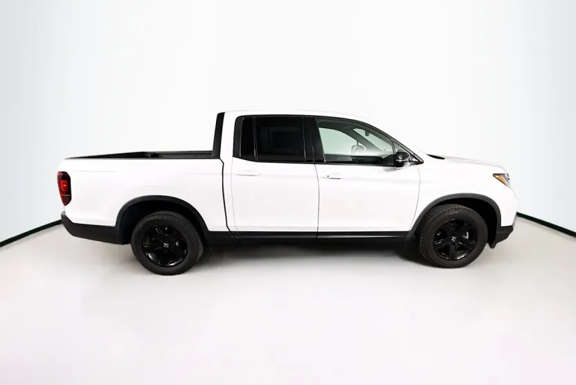 2022 Honda Ridgeline Black Edition photo 1