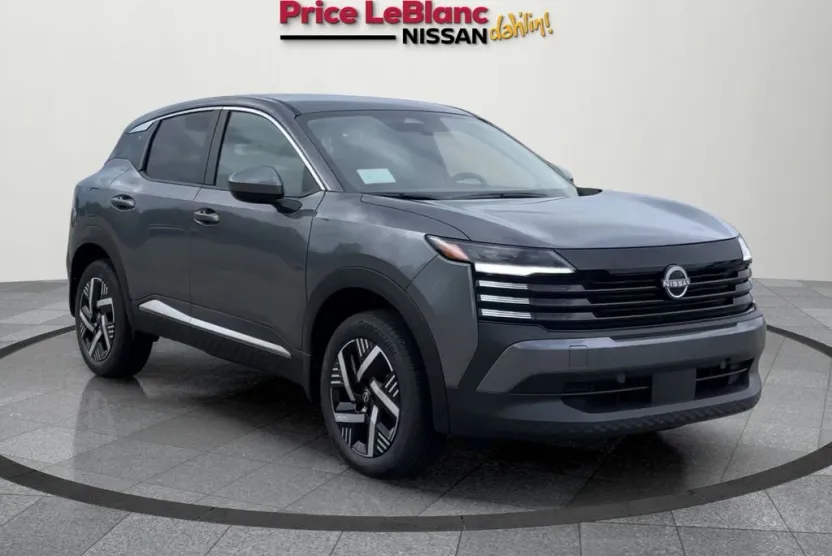 2025 Nissan Kicks SV photo 1