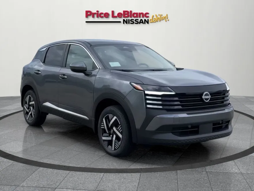 2025 Nissan Kicks SV photo 1