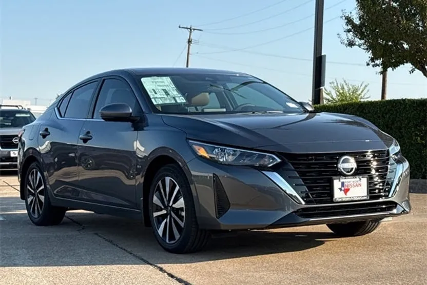 2025 Nissan Sentra SV photo 1