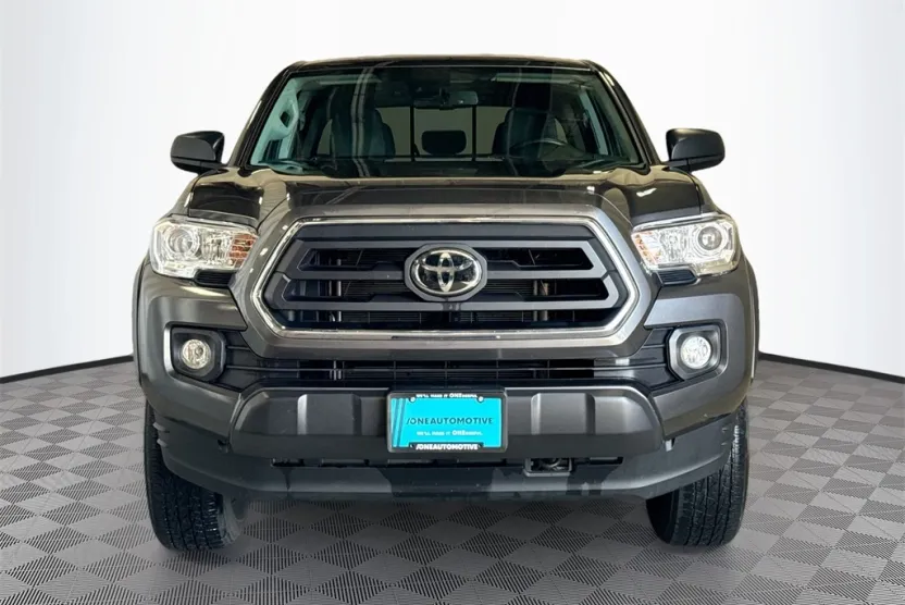 2023 Toyota Tacoma SR5 photo 1