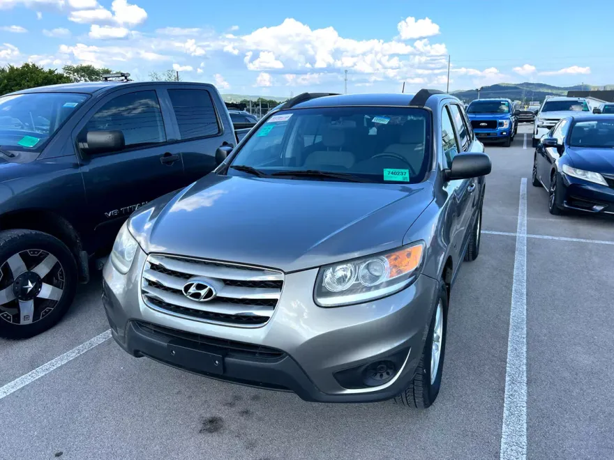 2012 Hyundai Santa Fe GLS photo 1