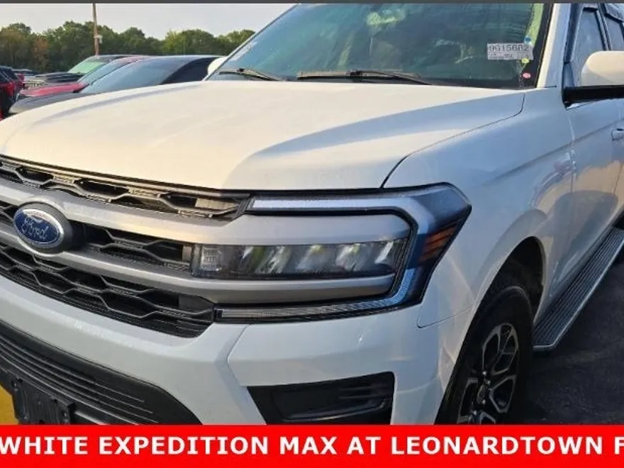 2022 Ford Expedition MAX XLT photo 1