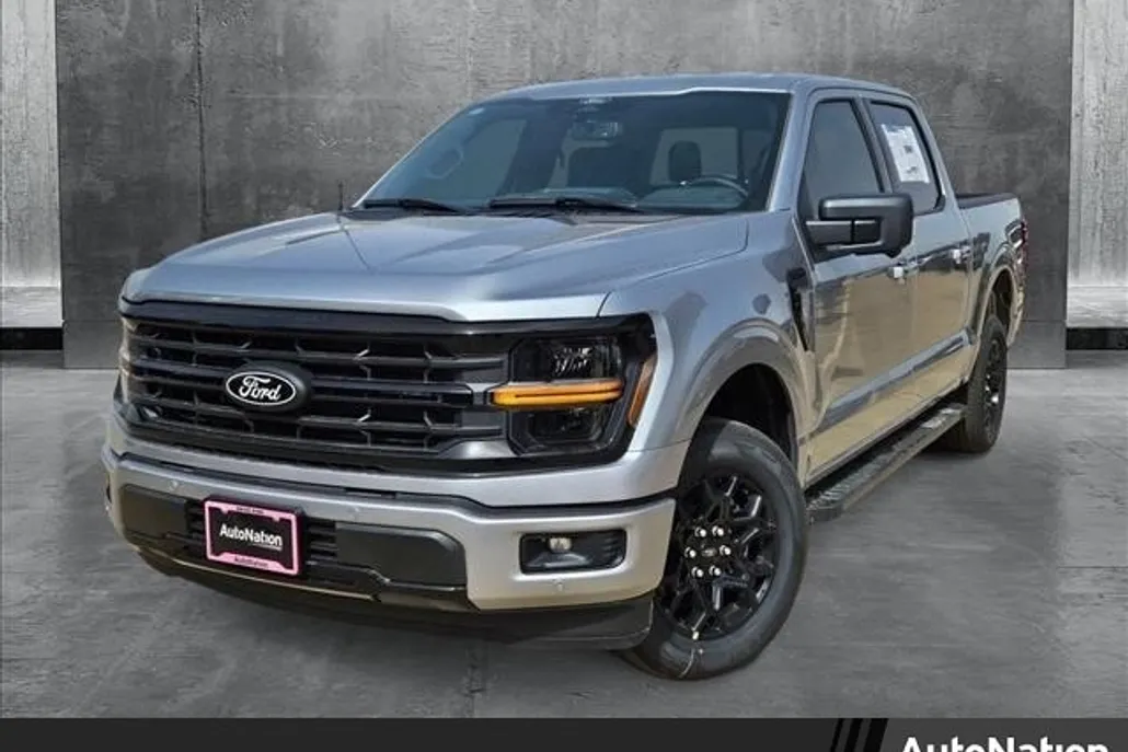 2025 Ford F-150 XLT photo 1