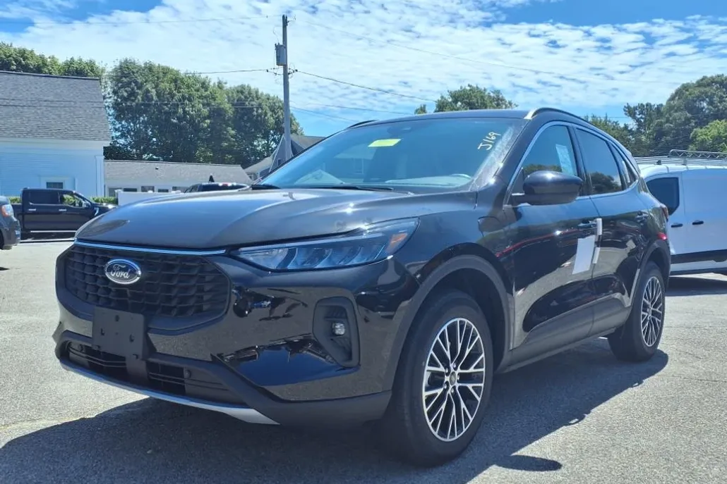 2025 Ford Escape Plug-In Hybrid photo 1