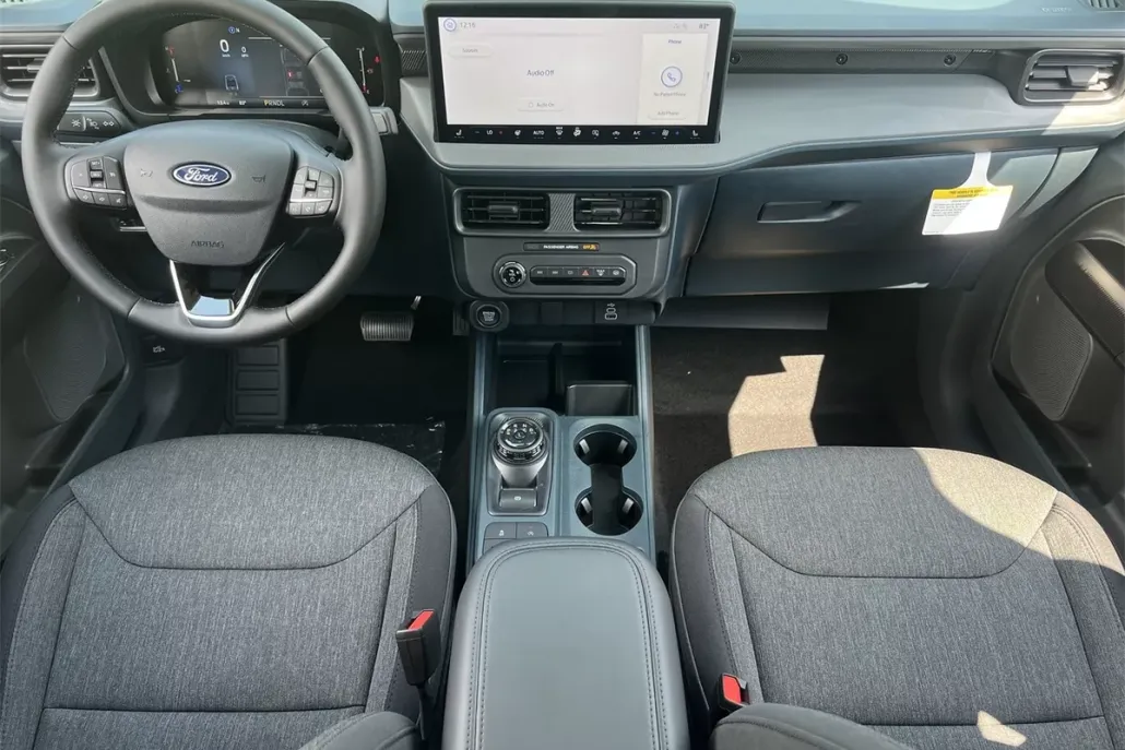 2025 Ford Maverick XLT photo 1
